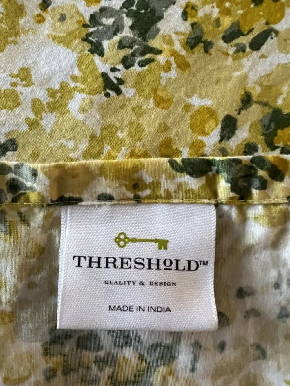 Threshold Full/Queen 100% Organic Cotton Flat Sheet Green Yellow Impressionistic